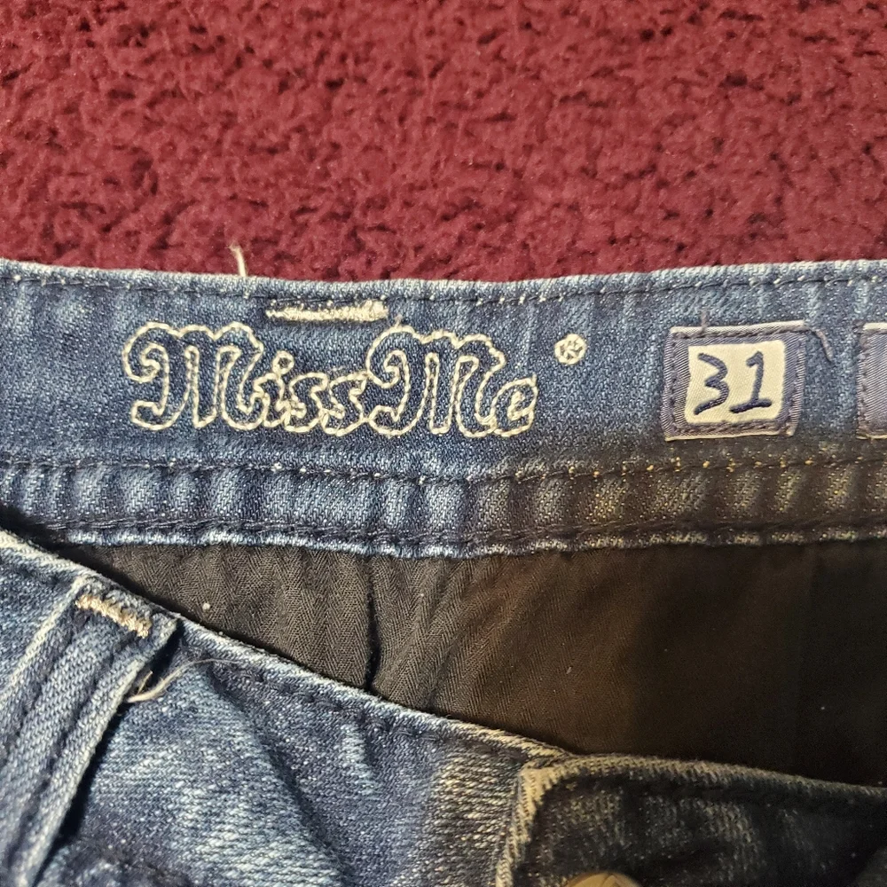 Miss Me Mid Rise Medium Wash Distressed Capri Jeans Bling Women Sz31 (32